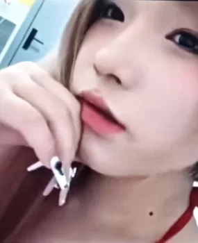 光明爱跳舞小妹乐乐