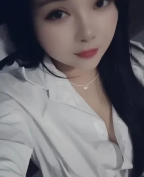 丰满圆润兼职人妻