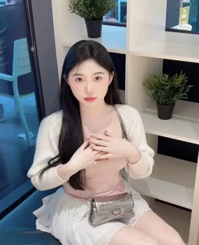 性瘾骚女胸大水多口活好可颜射