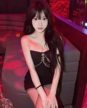 KTV坐台妹很嫩很年轻