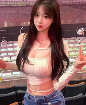 大连刚出来做的妹子很粉嫩