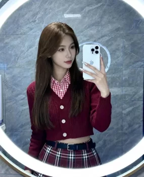 兼职嫩妹粉鲍都没开发过