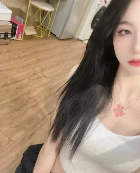 广州邻家性感苗苗