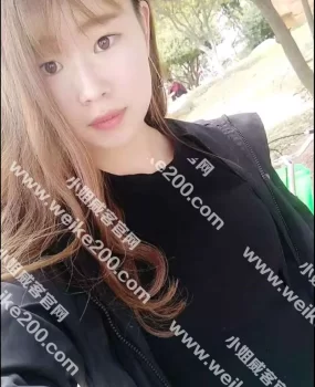 玩手机意外收到的小美女，没想到出乎意料的好