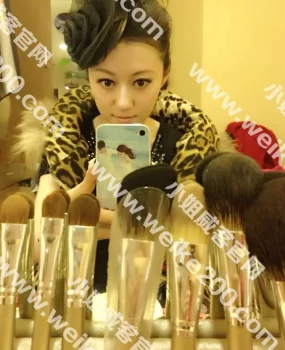 黑丝小妹非常值得一试