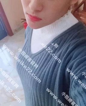 新鲜资源：美颜大波双料女神—–橘子，正值妙龄精力旺盛~甜蜜的kiss玩情趣