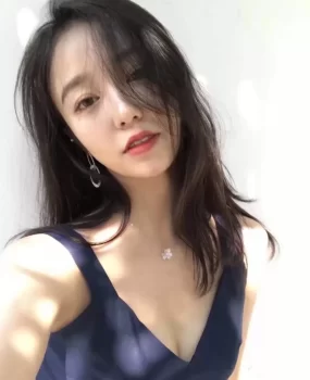 出来坐台还不是为了生活