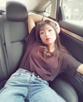 朋友推荐小嫩妹一只